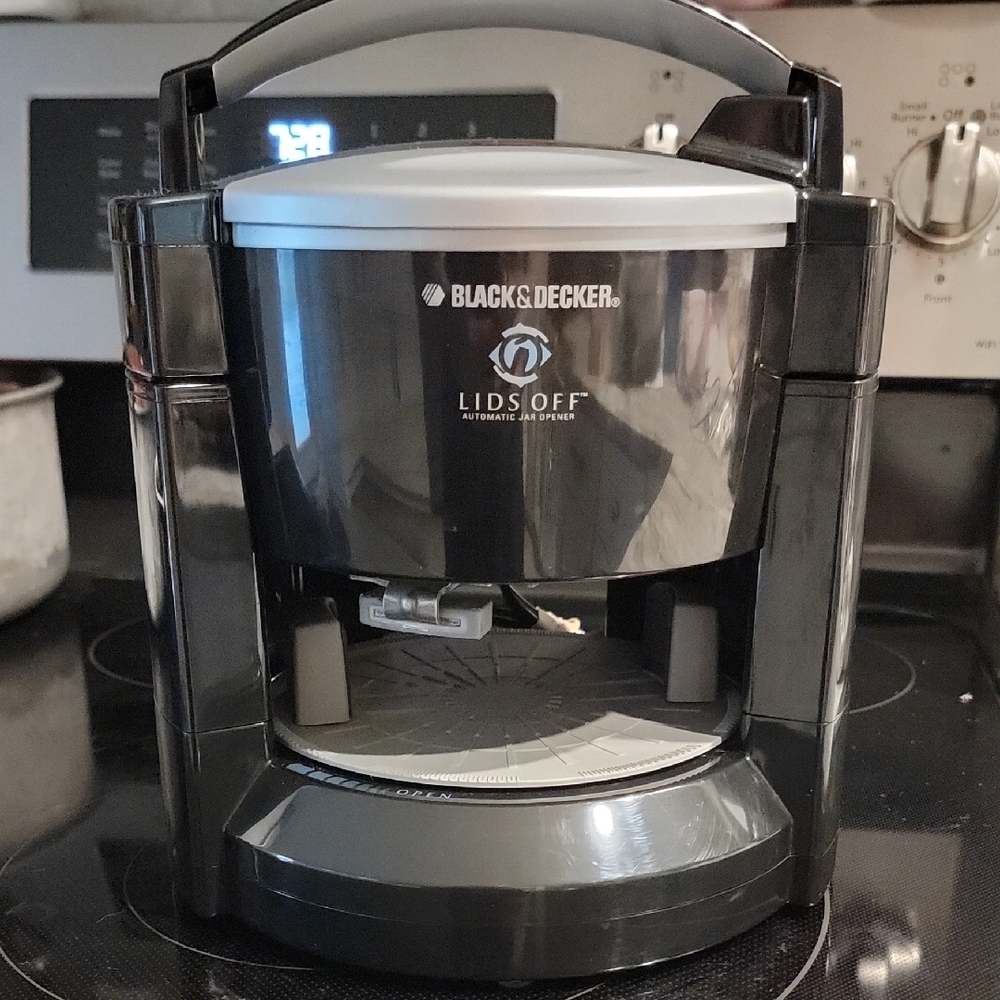 Black & Decker Lids Off Black Jar Opener